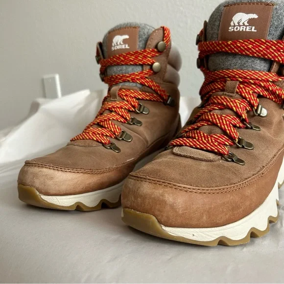 Sorel Tan Boots with bold Red, orange yellow Laces - Picture 10 of 15